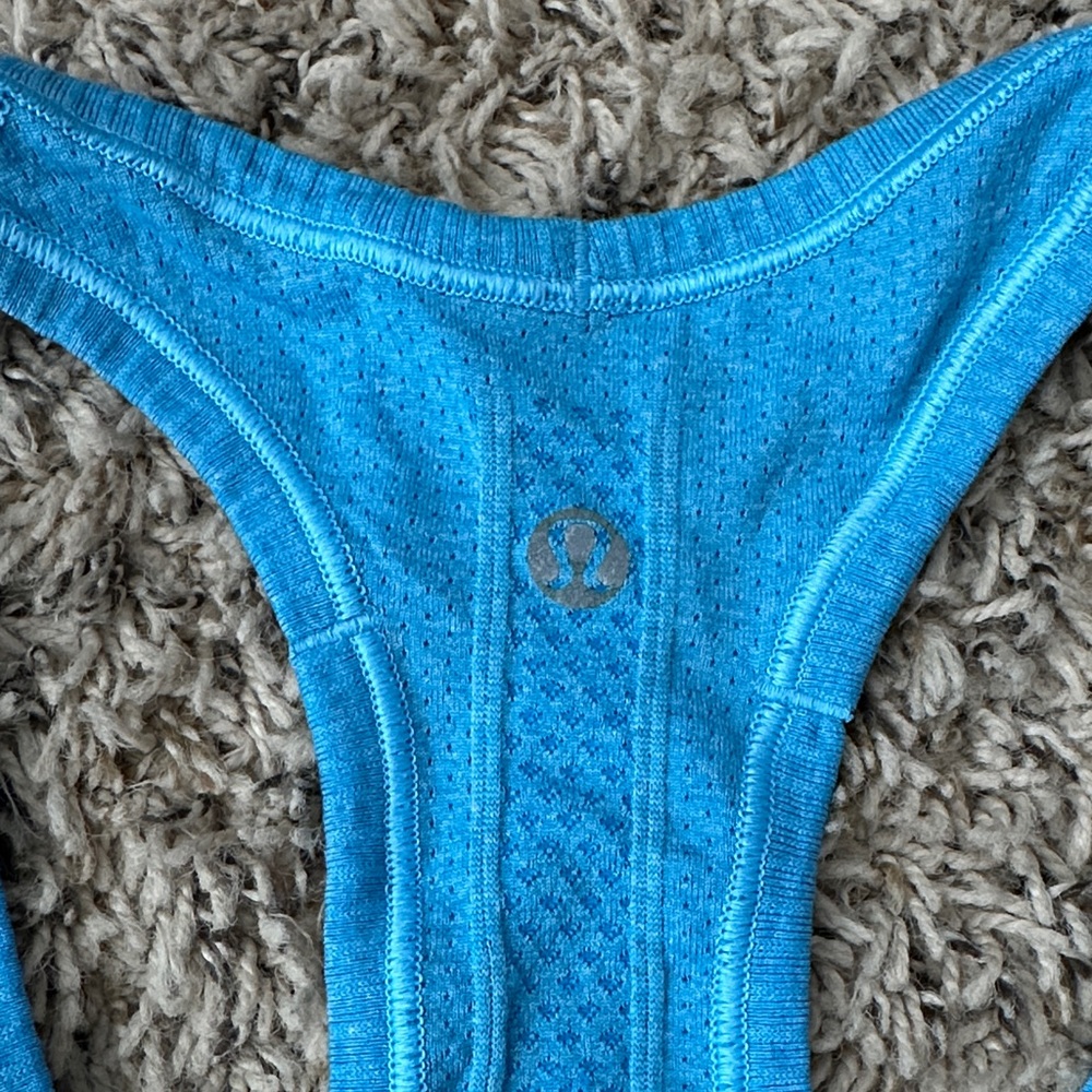 Lululemkn Swifty Tech Razorback - Picture 3 of 3